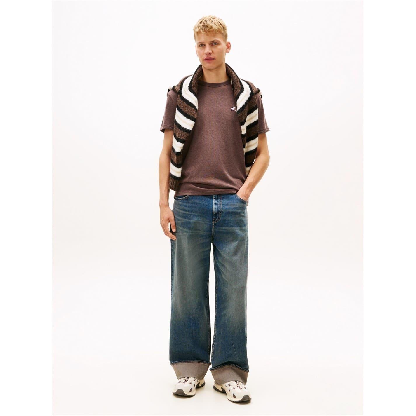 Walnut - Lifestyle - Tommy Jeans Mens Tonal Badge T-Shirt