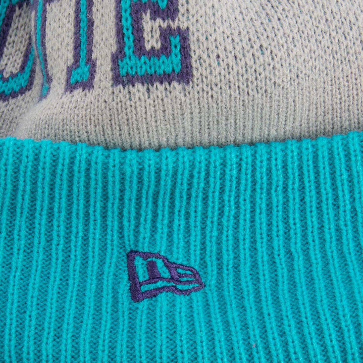 Turquoise - Side - New Era Charlotte Hornets NBA Knitted Bobble Beanie