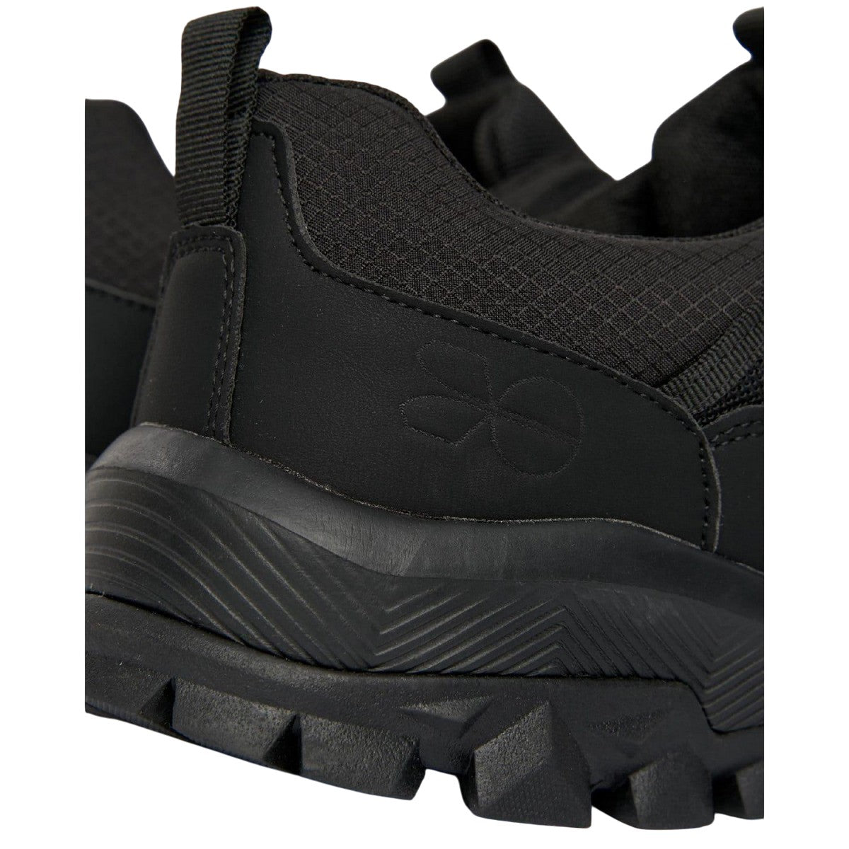 Black - Pack Shot - Crosshatch Mens Heymare Low Hiking Shoes