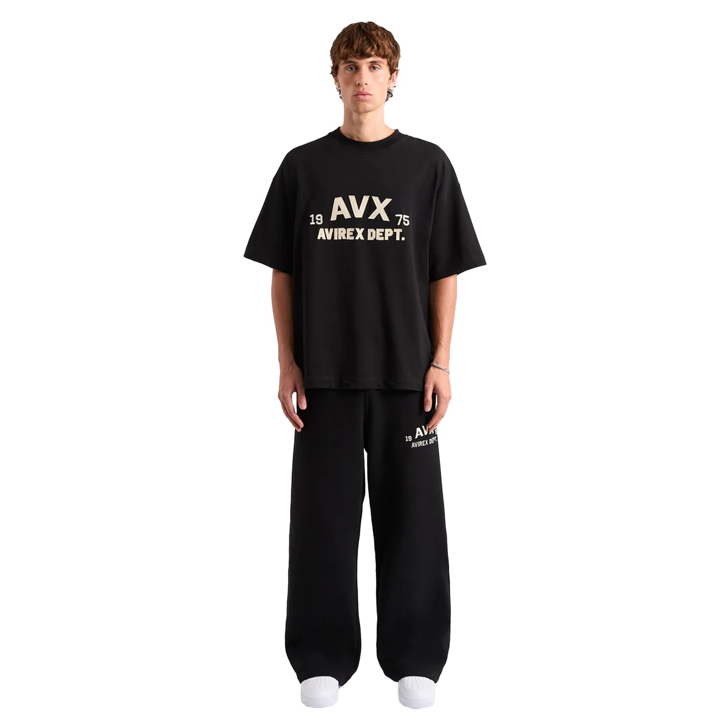 Black - Lifestyle - AVX Mens Field T-Shirt
