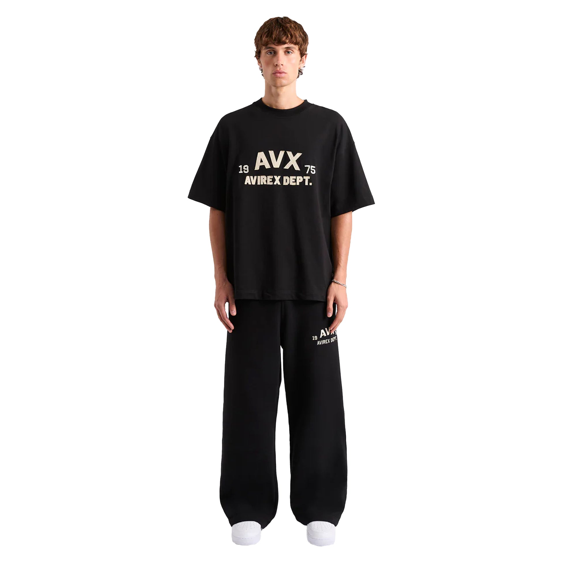 Black - Lifestyle - AVX Mens Field T-Shirt