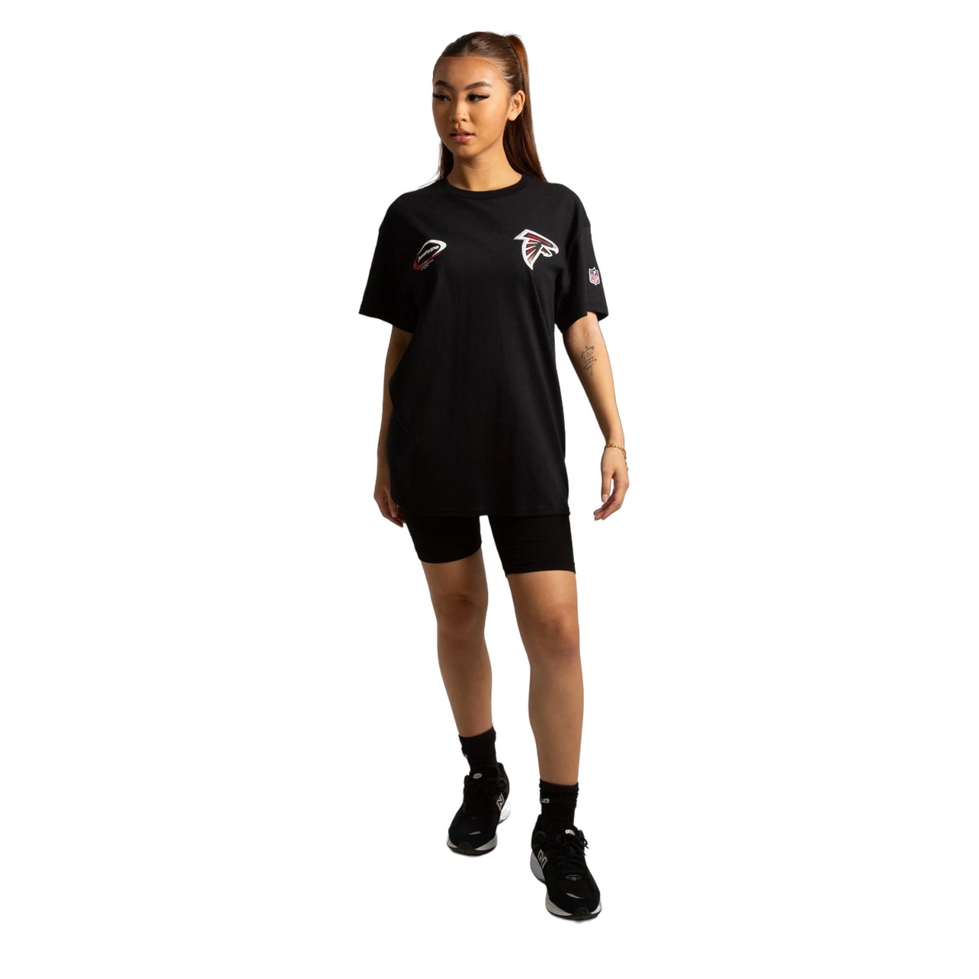 Black - Lifestyle - Hype Unisex Adult Atlanta Falcons NFL T-Shirt