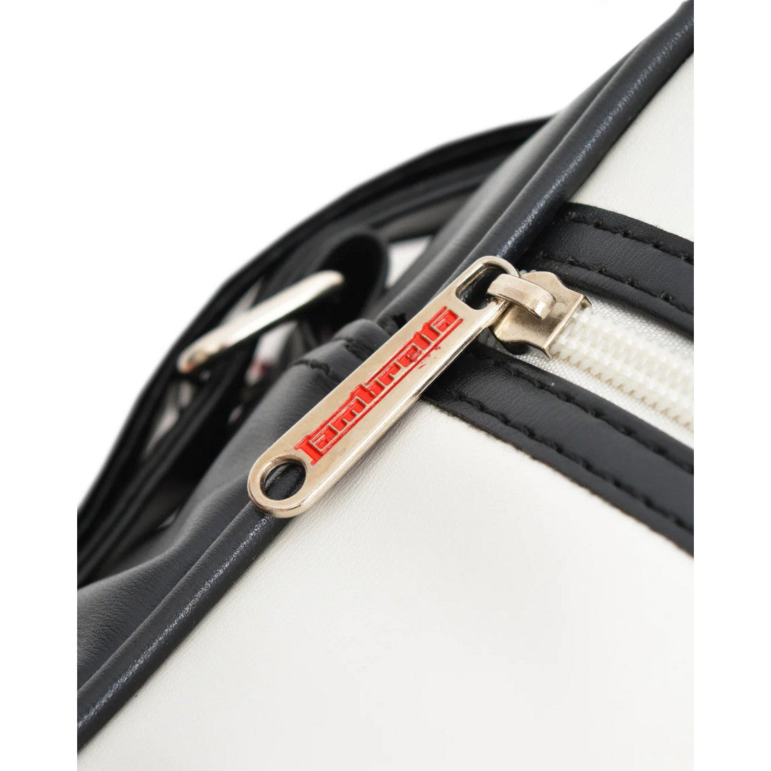 Black-White - Pack Shot - Lambretta Unisex Adult Logo Cabin Bag