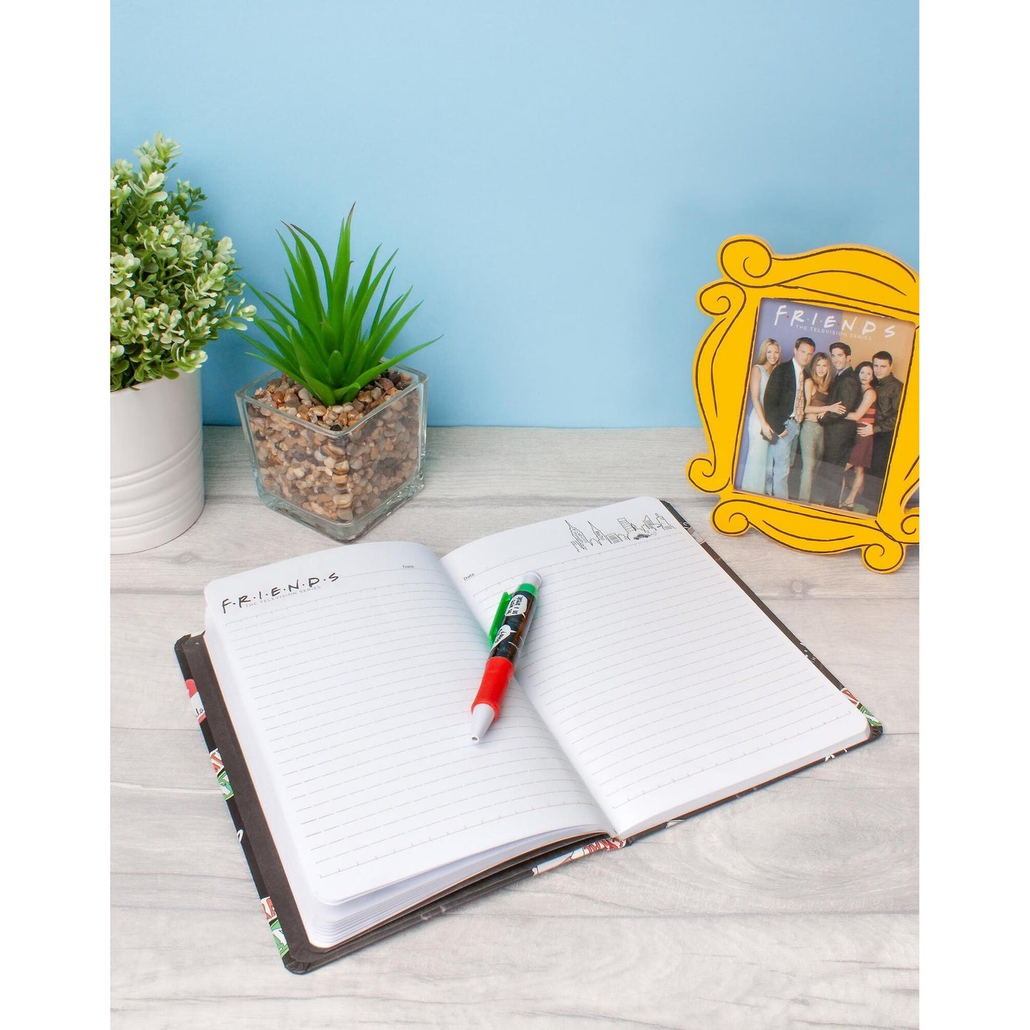 Black - Pack Shot - Friends Bumper Stationery Set (Pack of 8)