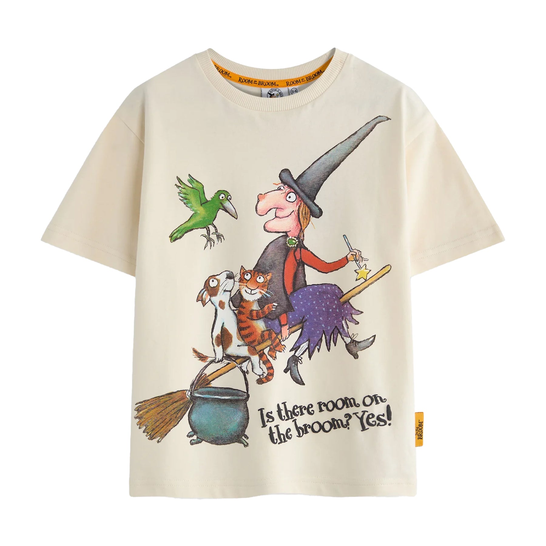 Beige - Front - The Gruffalo Childrens-Kids Room On The Broom Group Pose Short-Sleeved T-Shirt