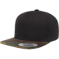 Black-Green Camo - Front - Flexfit Unisex Two Tone Classic Camo Snapback Cap