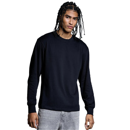 Black - Lifestyle - Anthem Mens Headline Heavy Long-Sleeved T-Shirt
