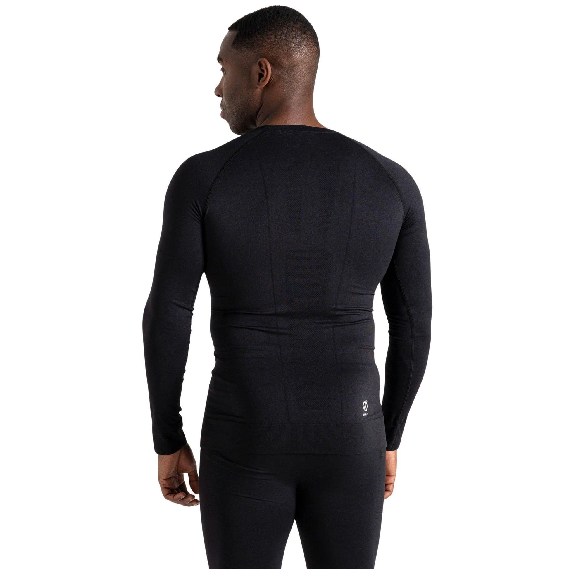 Black - Pack Shot - Dare 2B Mens In The Zone III Long-Sleeved Base Layer Top