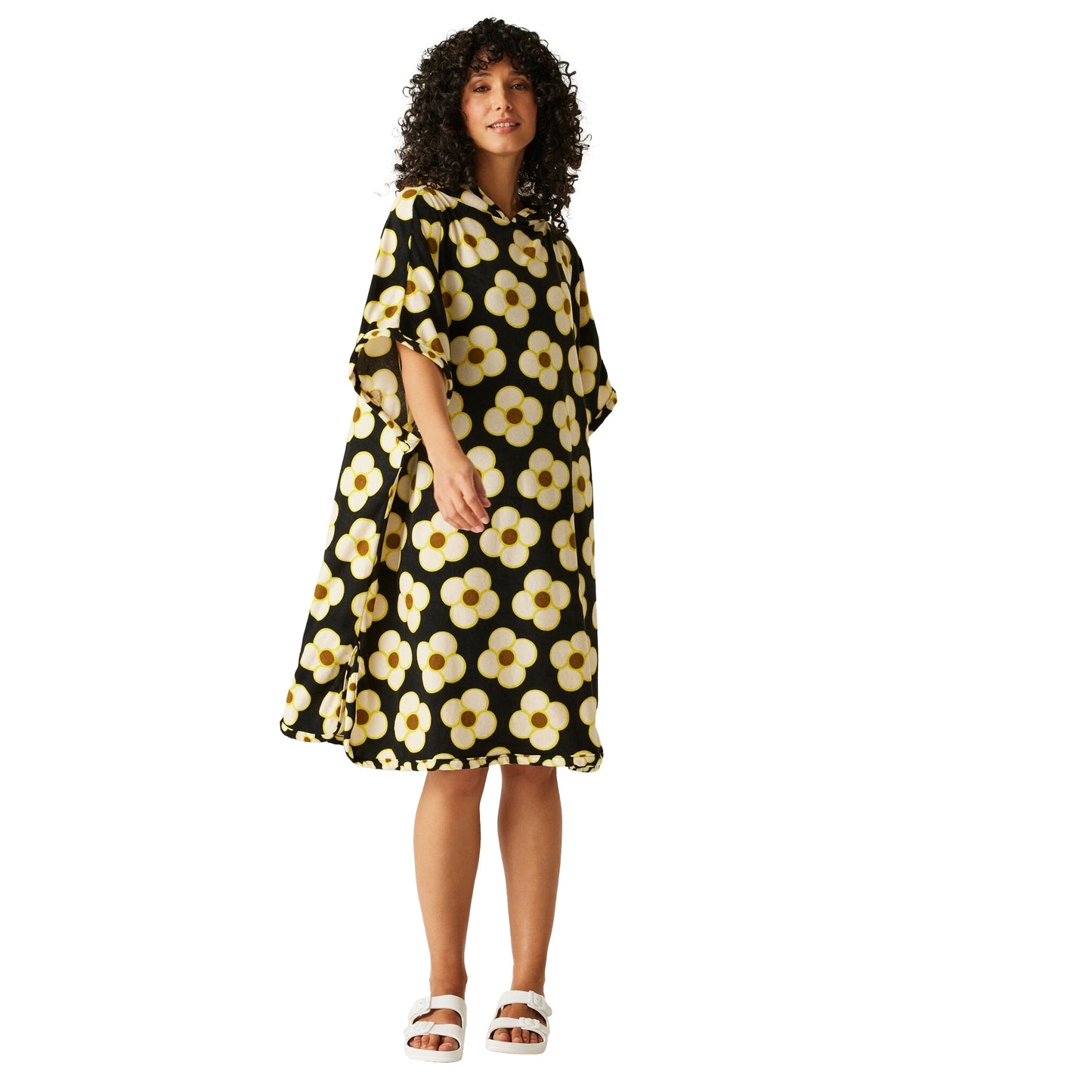 Black - Lifestyle - Regatta Womens-Ladies Orla Kiely II Spinning Flower Towelling Robe