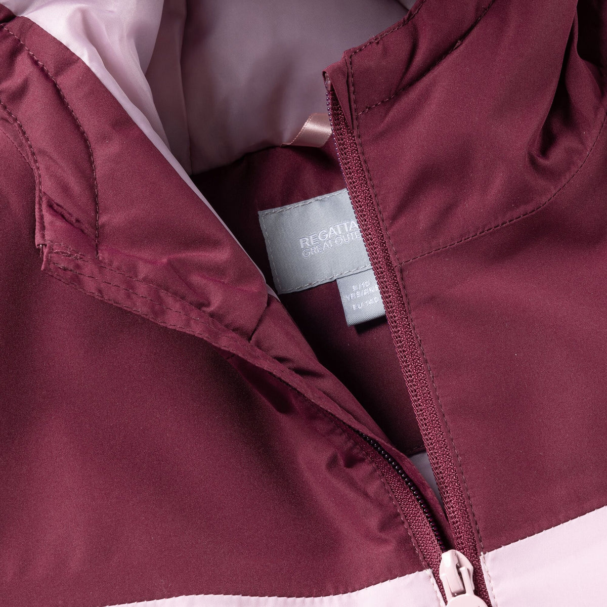 Fig-Powder Lilac - Lifestyle - Regatta Childrens-Kids Beamz Insulated Waterproof Jacket