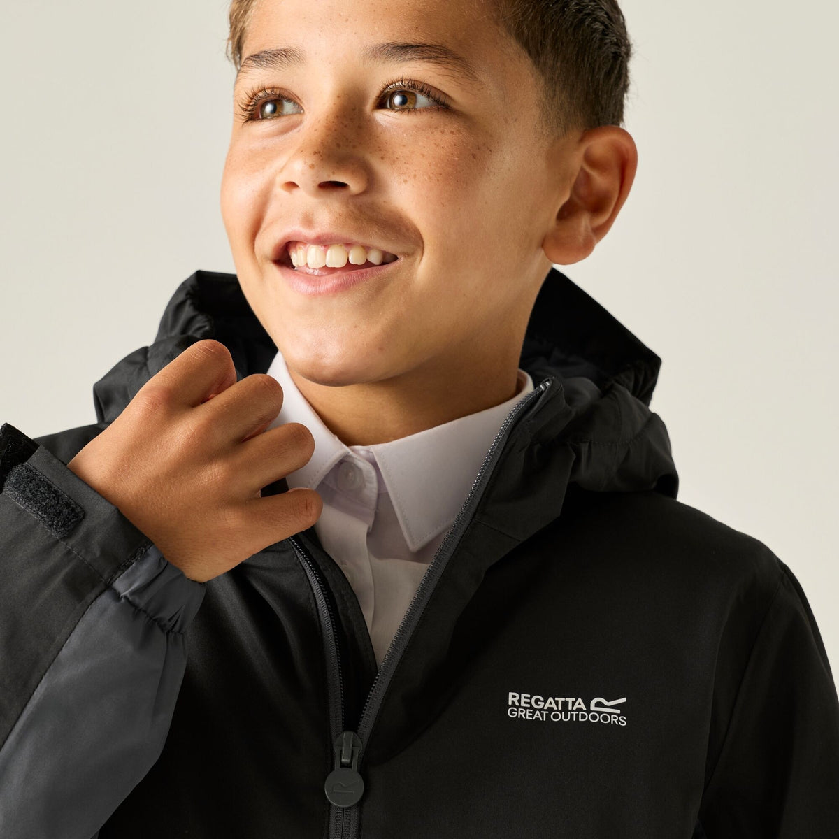 Black - Lifestyle - Regatta Childrens-Kids Hurdle Insulated Waterproof Jacket