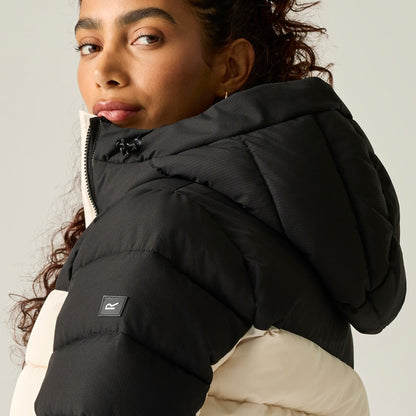 Light Vanilla-Black - Close up - Regatta Womens-Ladies Aldthorn Quilted Jacket