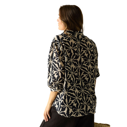 Beige - Pack Shot - Regatta Womens-Ladies Nofino Abstract Floral Shirt