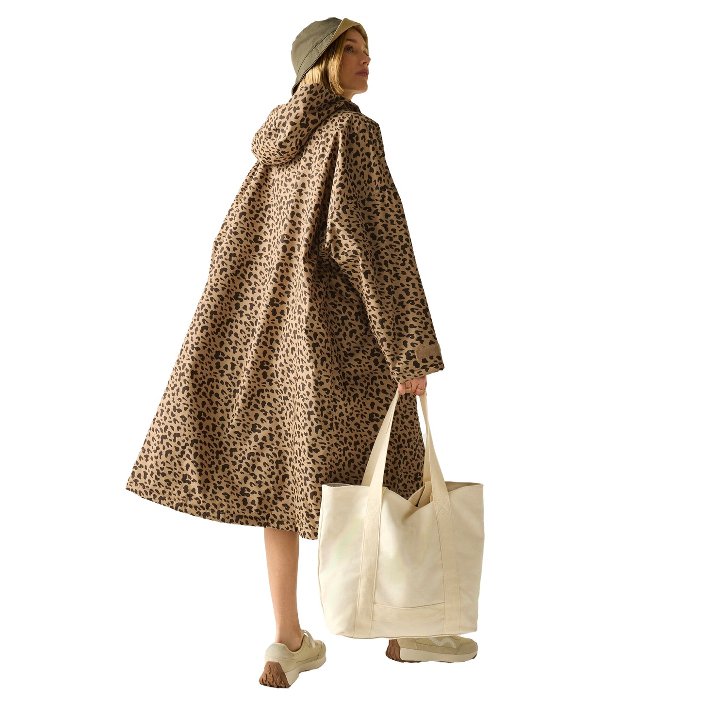 Multicoloured - Pack Shot - Regatta Unisex Adult Leopard Print Waterproof Reversible Changing Robe