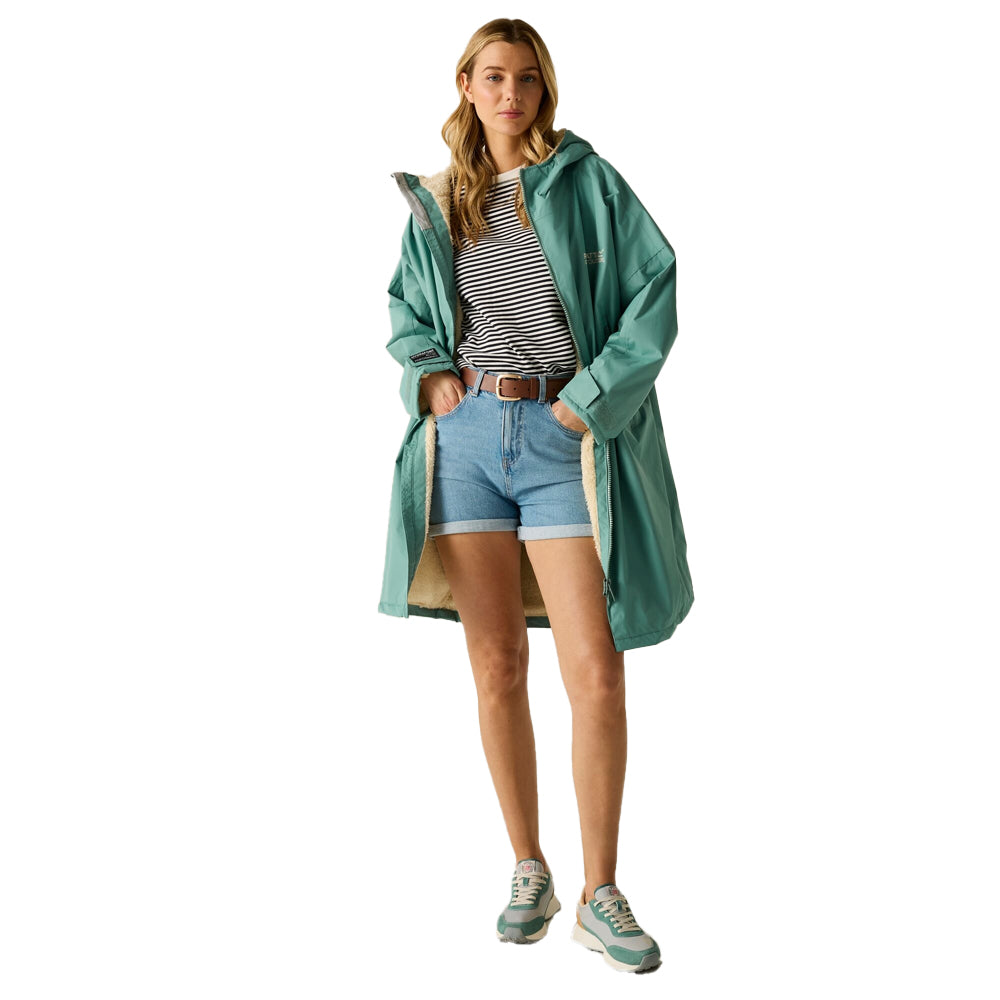 Ivy Moss - Lifestyle - Regatta Unisex Adult Waterproof Reversible Changing Robe