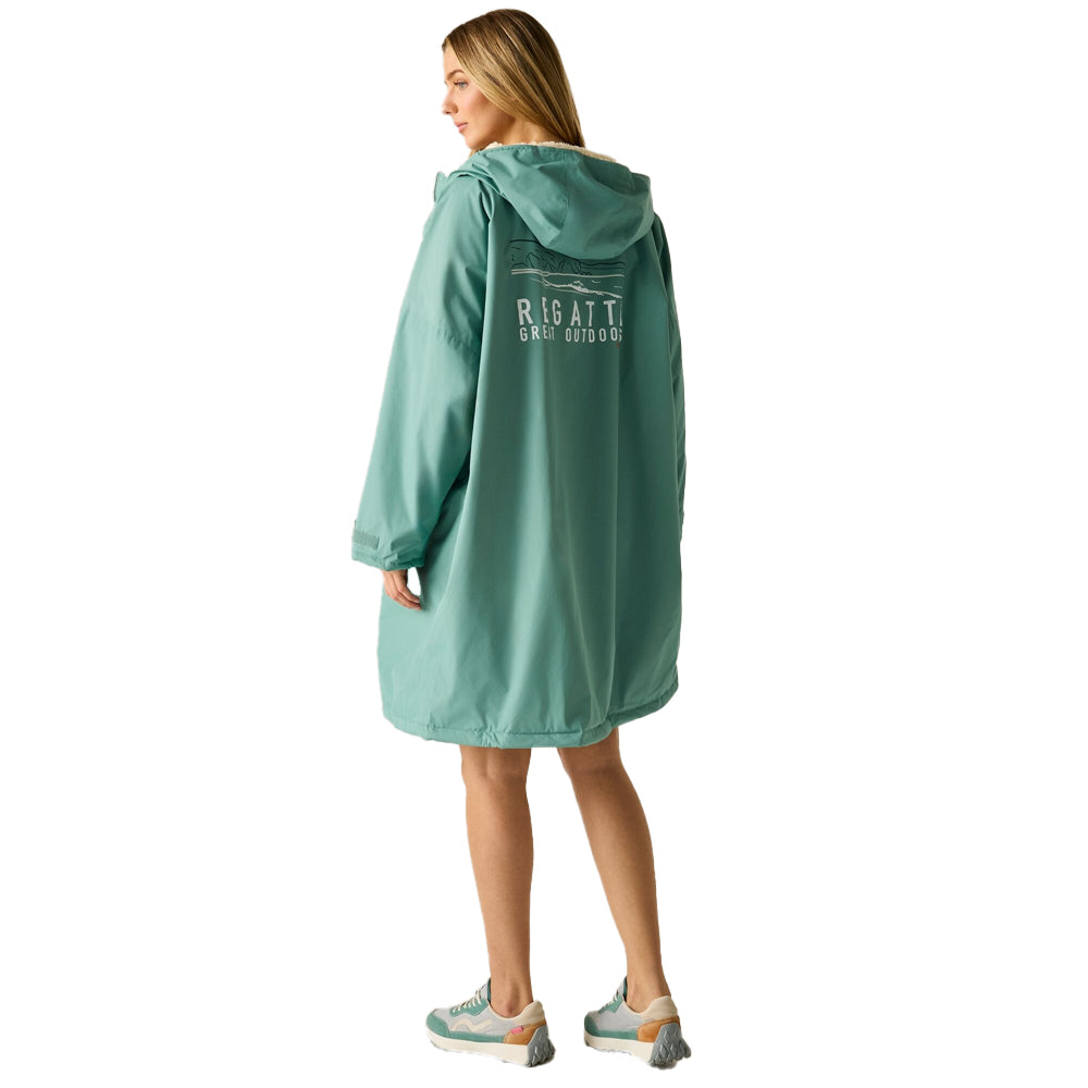 Ivy Moss - Pack Shot - Regatta Unisex Adult Waterproof Reversible Changing Robe