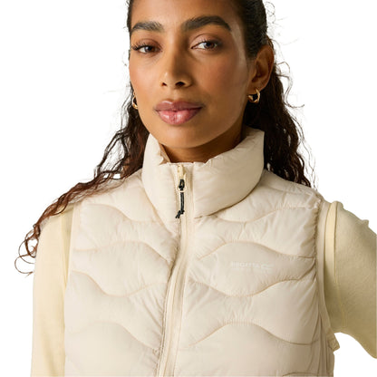 Light Vanilla - Close up - Regatta Womens-Ladies Hydi Quilted Gilet