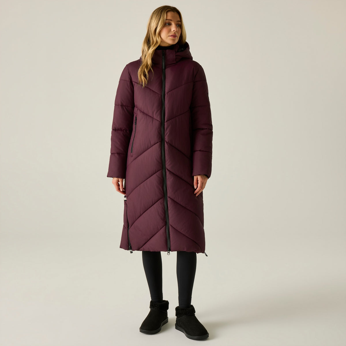 Fig - Close up - Regatta Womens-Ladies Merida Long Length Padded Jacket