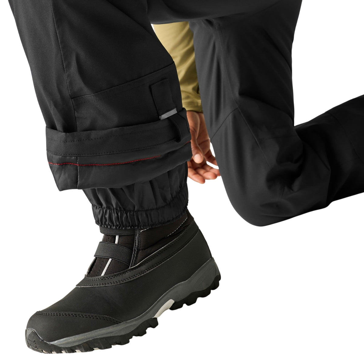 Black - Lifestyle - Dare 2B Childrens-Kids Outmove III Ski Trousers