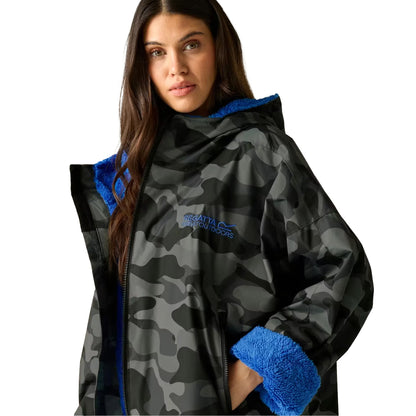 Grey-Sonic Blue - Pack Shot - Regatta Unisex Adult Camo Waterproof Changing Robe