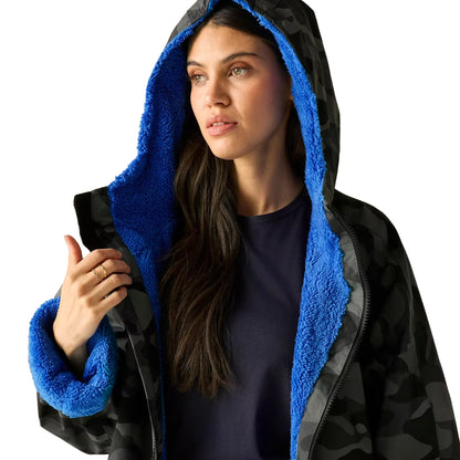 Grey-Sonic Blue - Close up - Regatta Unisex Adult Camo Waterproof Changing Robe