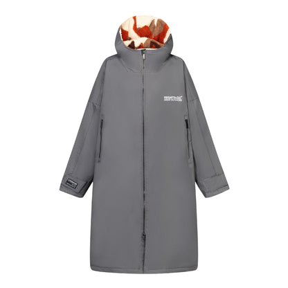 Iron - Front - Regatta Unisex Adult Abstract Mountain Waterproof Changing Robe