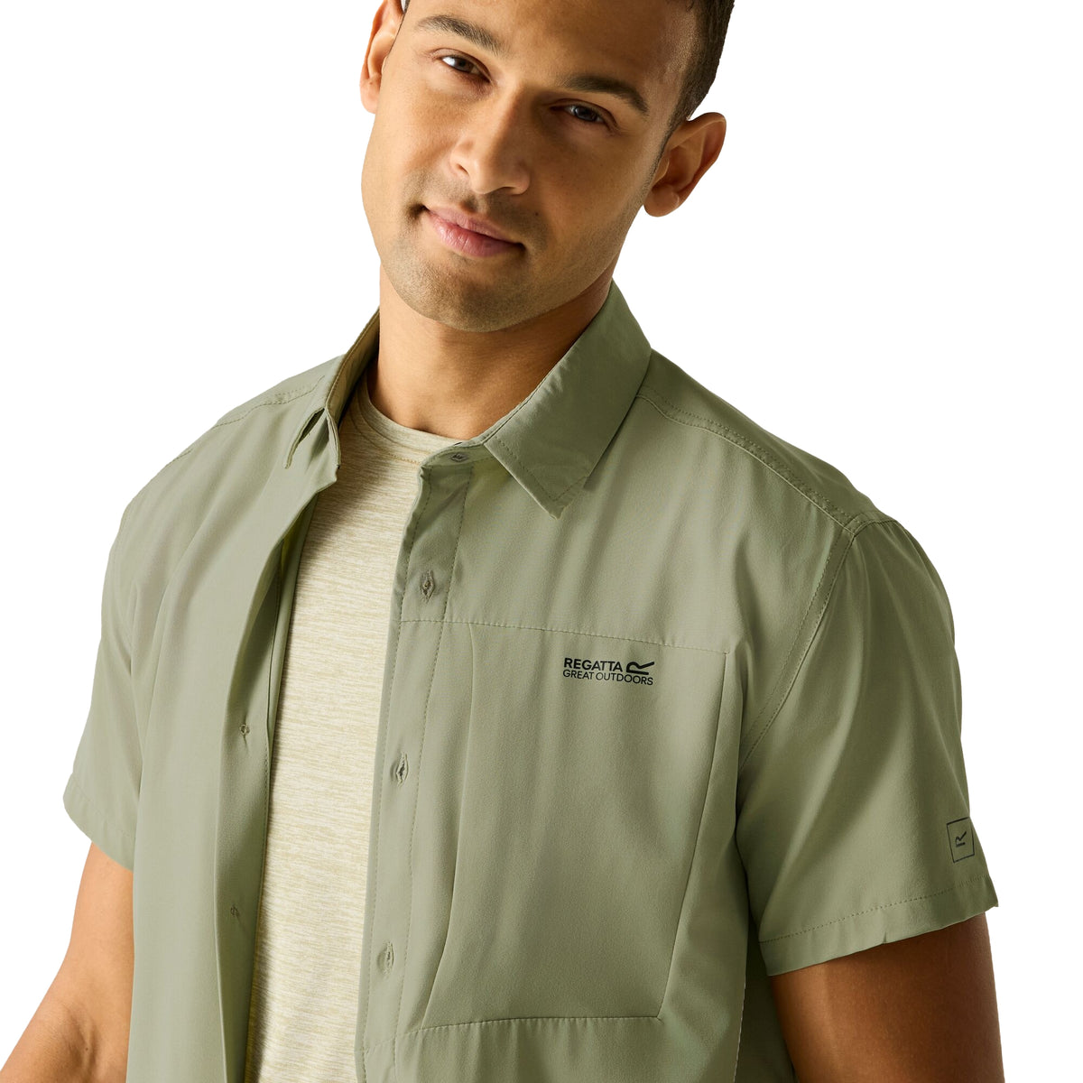 Sage Green - Lifestyle - Regatta Mens Travel Light Anti-Insect Short-Sleeved Shirt