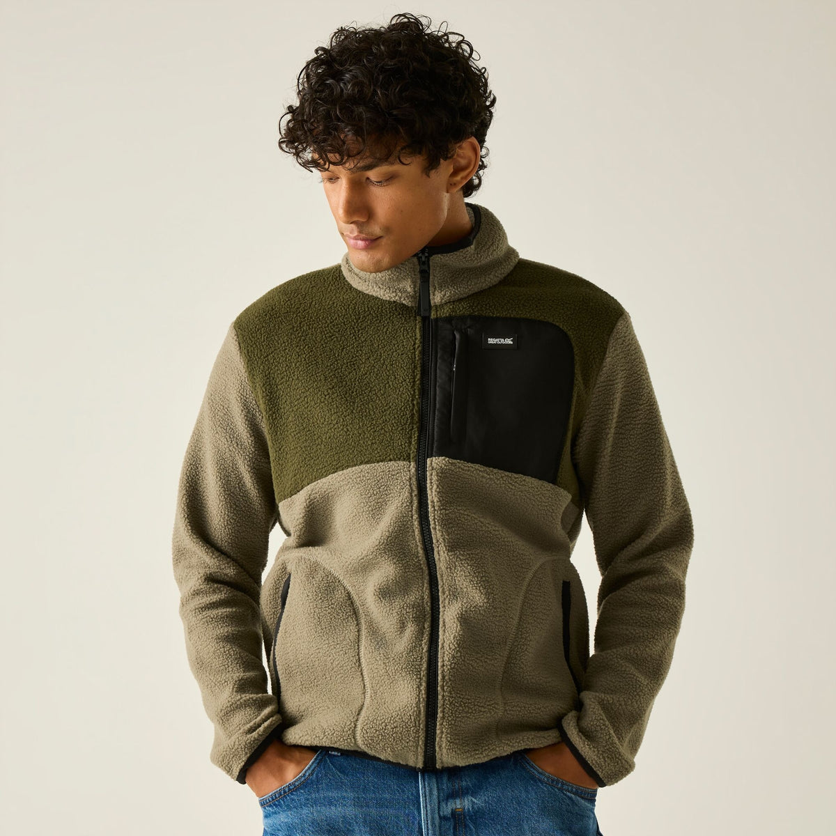 Smokey Olive-Dark Khaki - Close up - Regatta Mens Frankie Colour Block Borg Fleece Jacket