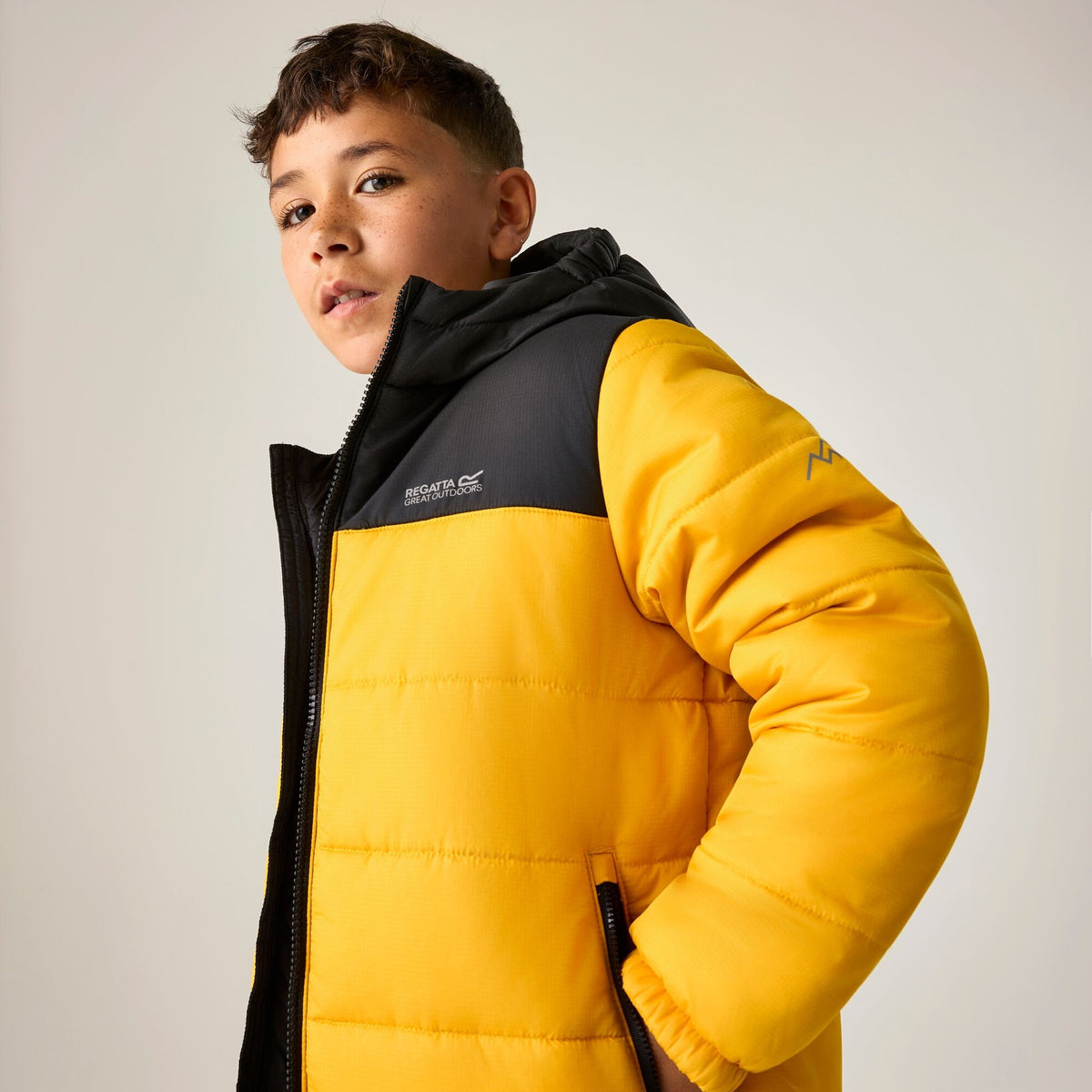 Black-Mustard - Close up - Regatta Childrens-Kids Lofthouse Padded Jacket