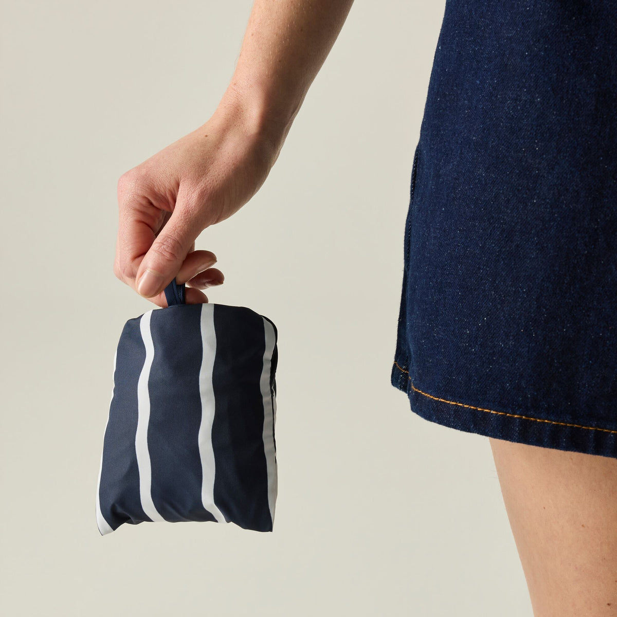 Navy-White - Close up - Regatta Wavy Striped Packaway Shopper Bag