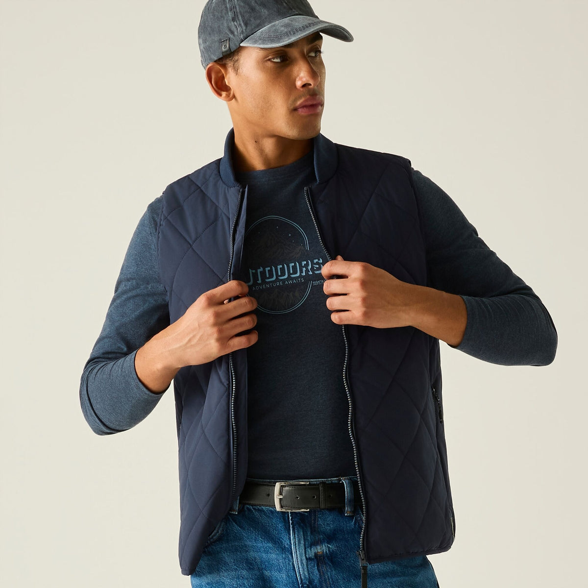 Navy - Close up - Regatta Mens Harvin Diamond Quilt Body Warmer
