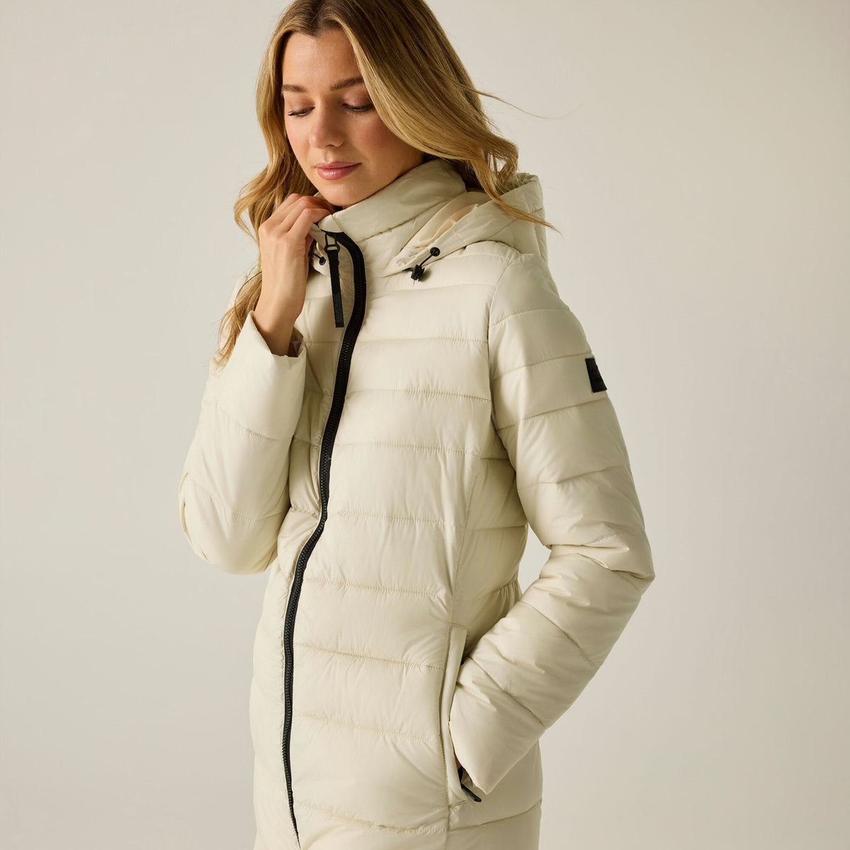 Light Vanilla - Close up - Regatta Womens-Ladies Amara Padded Jacket