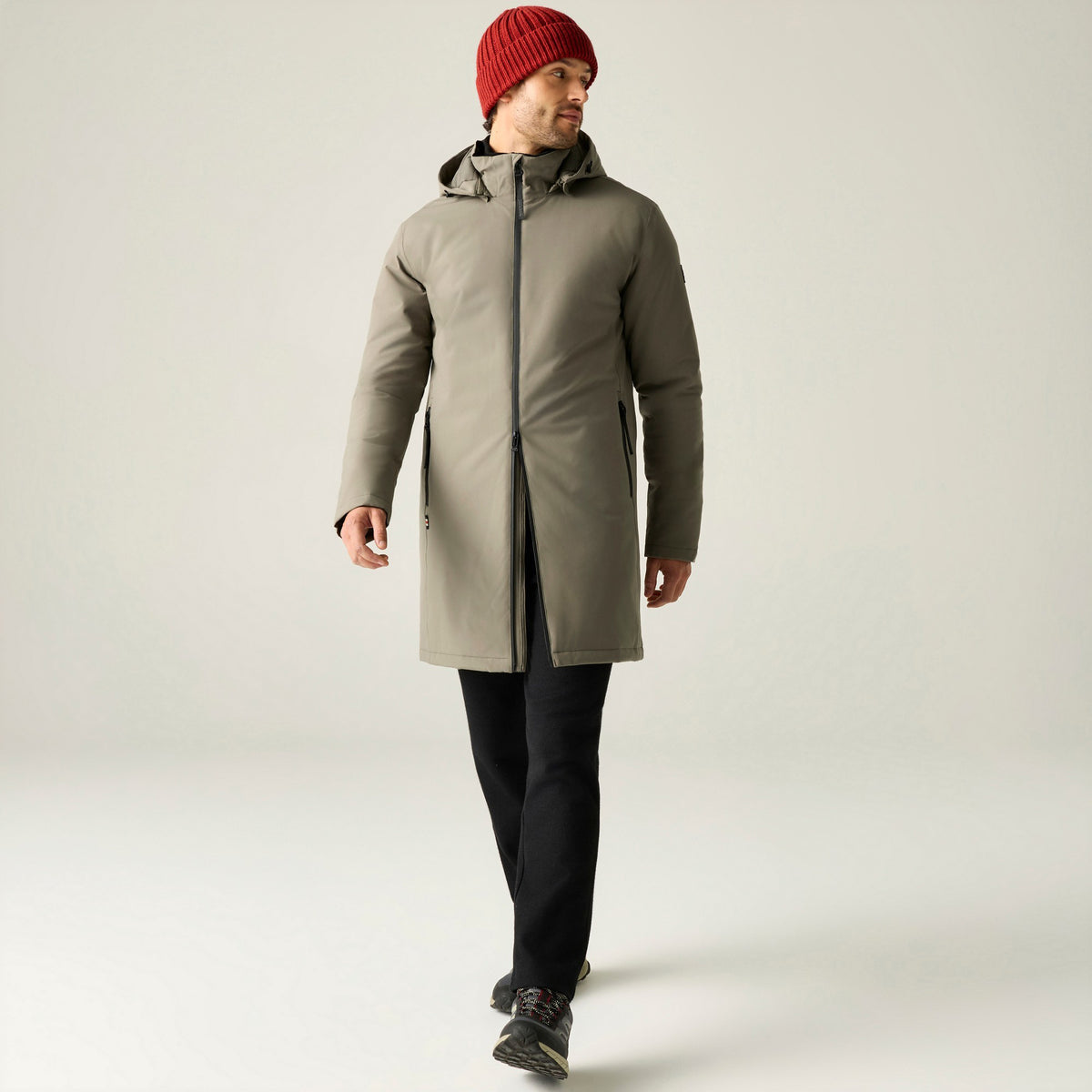 Smokey Olive - Close up - Regatta Mens Merzen Insulated Waterproof Jacket