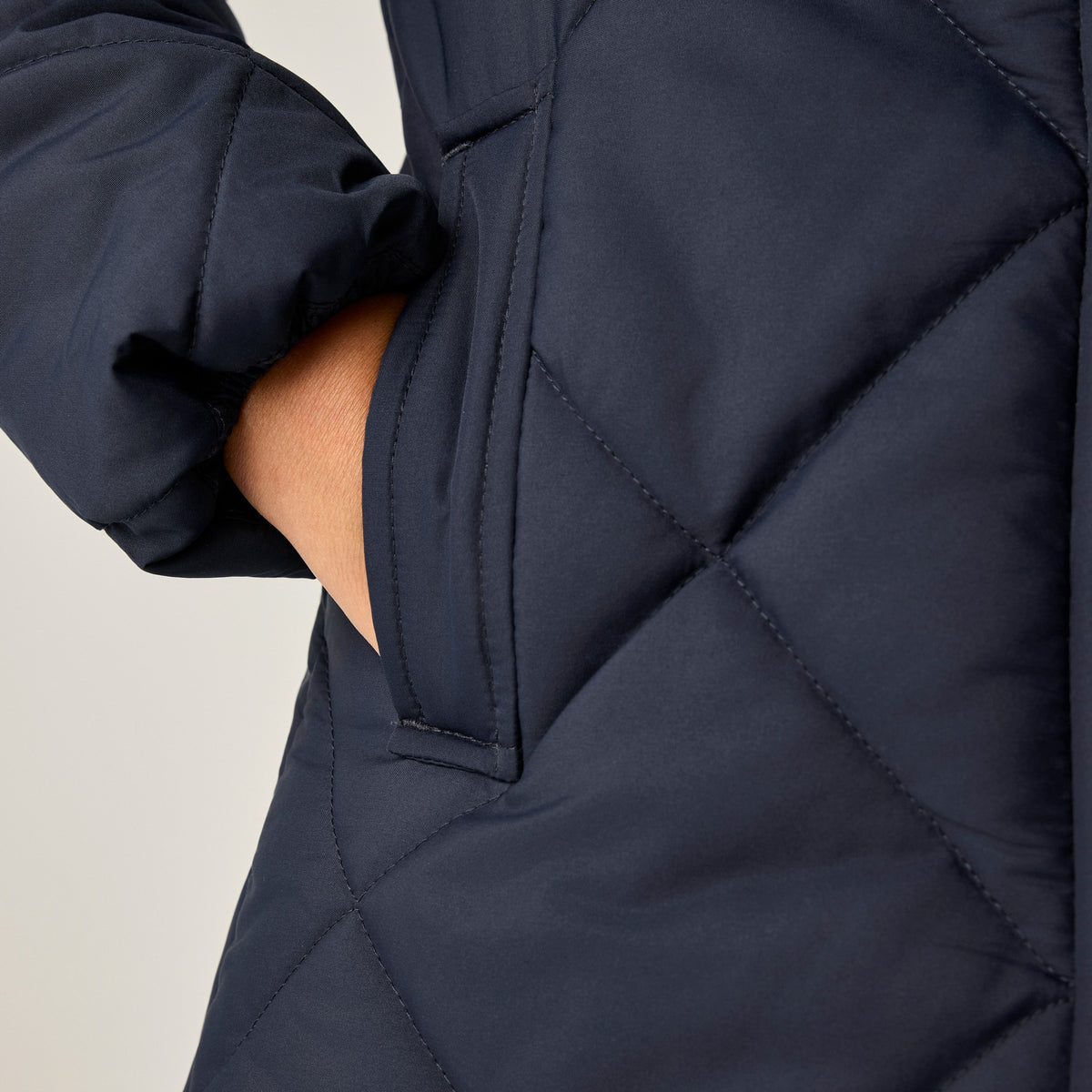 Navy - Close up - Regatta Childrens-Kids Elryse Quilted Padded Jacket