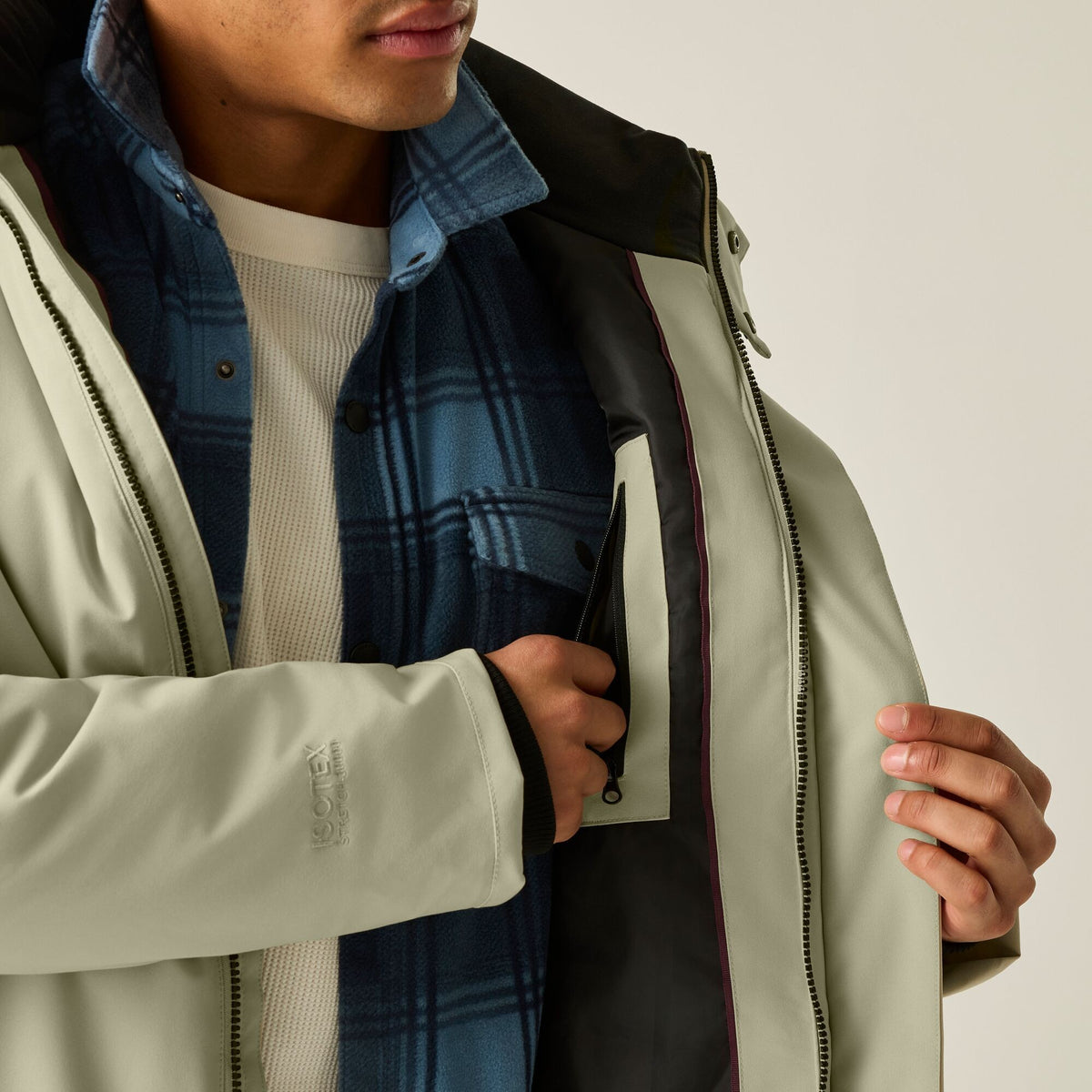 Abbeystone - Close up - Regatta Mens Waterproof Insulated Jacket