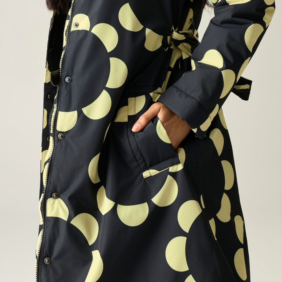 Black - Side - Regatta Womens-Ladies Orla Mac Daisy Hoop Waterproof Jacket