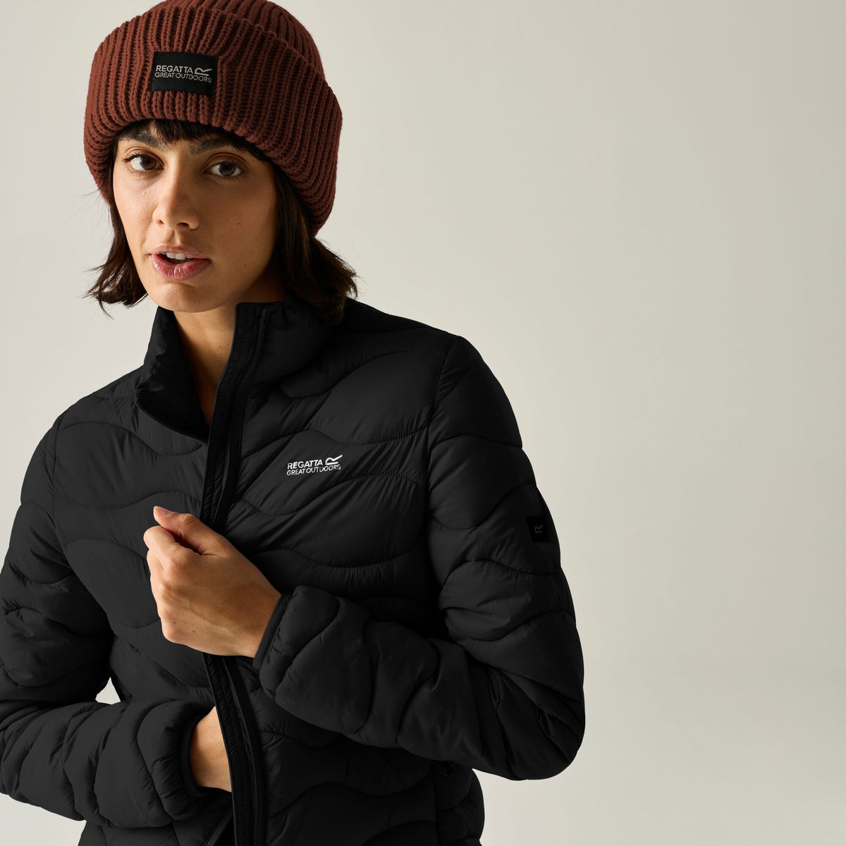 Black - Lifestyle - Regatta Womens-Ladies Hydi Insulated Padded Jacket