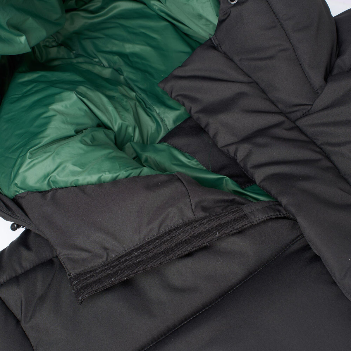 Black-Pine Needle - Pack Shot - Regatta Mens Marek Longline Hybrid Jacket