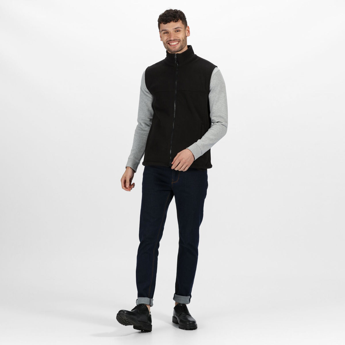 Black - Lifestyle - Regatta Professional Unisex Adult Fleece Full Zip Body Warmer