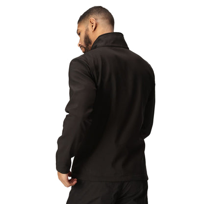 Black - Lifestyle - Regatta Professional Mens Soft Shell Jacket