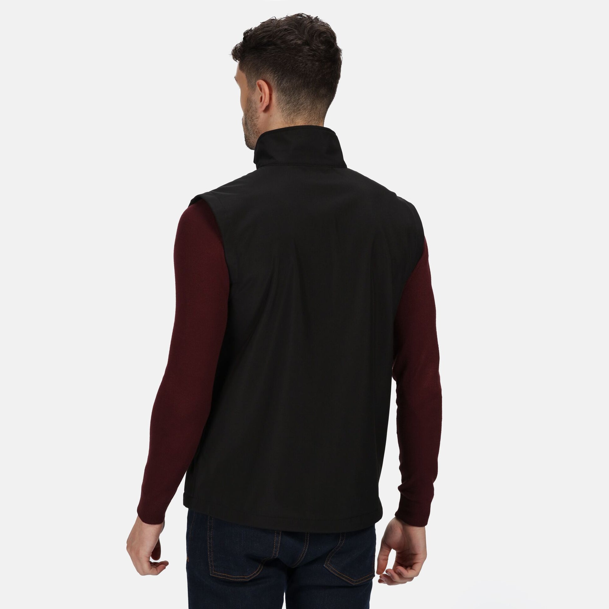 Black - Lifestyle - Regatta Professional Mens Softshell 3 Layer Body Warmer