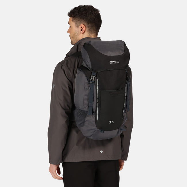 Black-Ebony - Back - Regatta Highton 35L Backpack