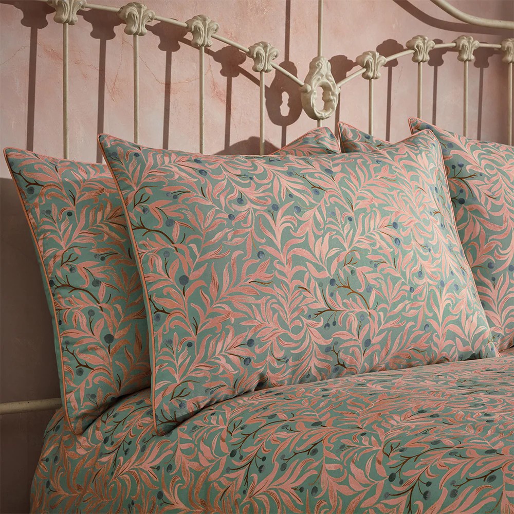 Blush - Front - EW by Edinburgh Weavers Malory Traditional Floral Housewife Pillowcase (Pack of 2)