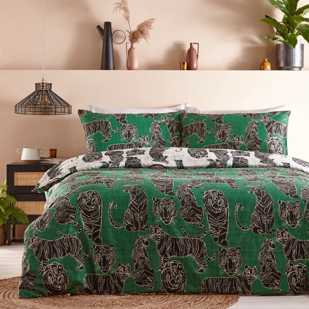Jungle Green - Front - Furn Reversible Wildcat Duvet Cover Set