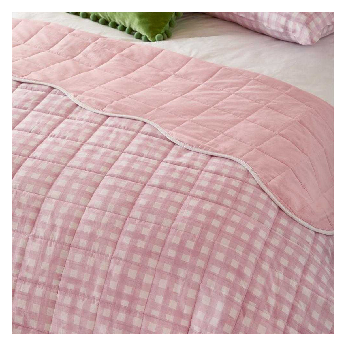 Pink - Side - Furn Quilted Scalloped Bedspread