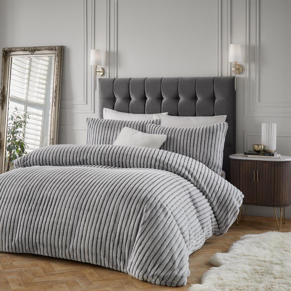 Grey - Front - Paoletti Alpine Reversible Faux Fur Striped Duvet Cover Set