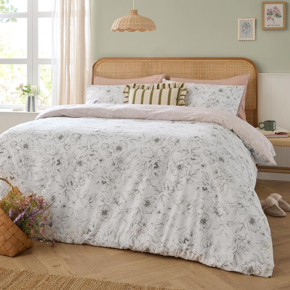 Natural - Lifestyle - Wylder Bella Reversible Floral Duvet Cover Set