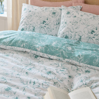 Blue - Pack Shot - Wylder Bella Reversible Floral Duvet Cover Set