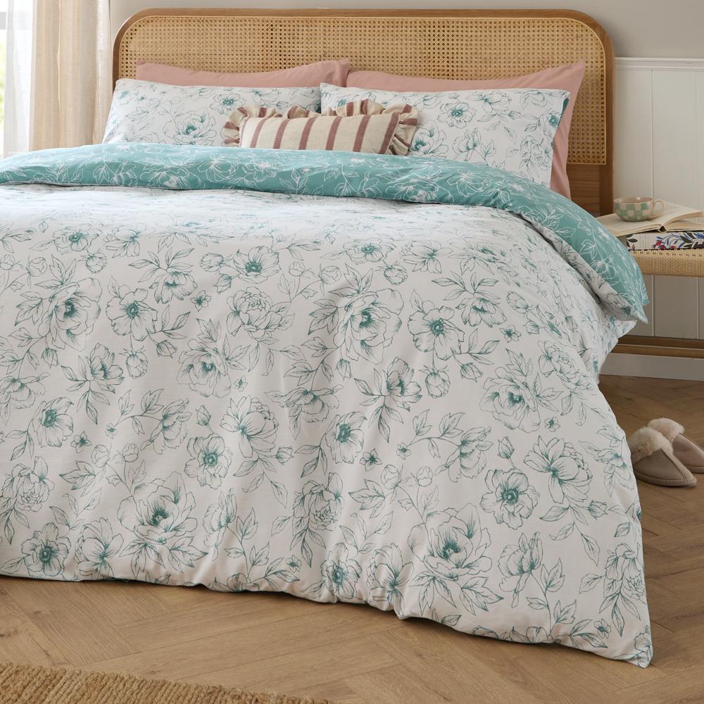 Blue - Close up - Wylder Bella Reversible Floral Duvet Cover Set