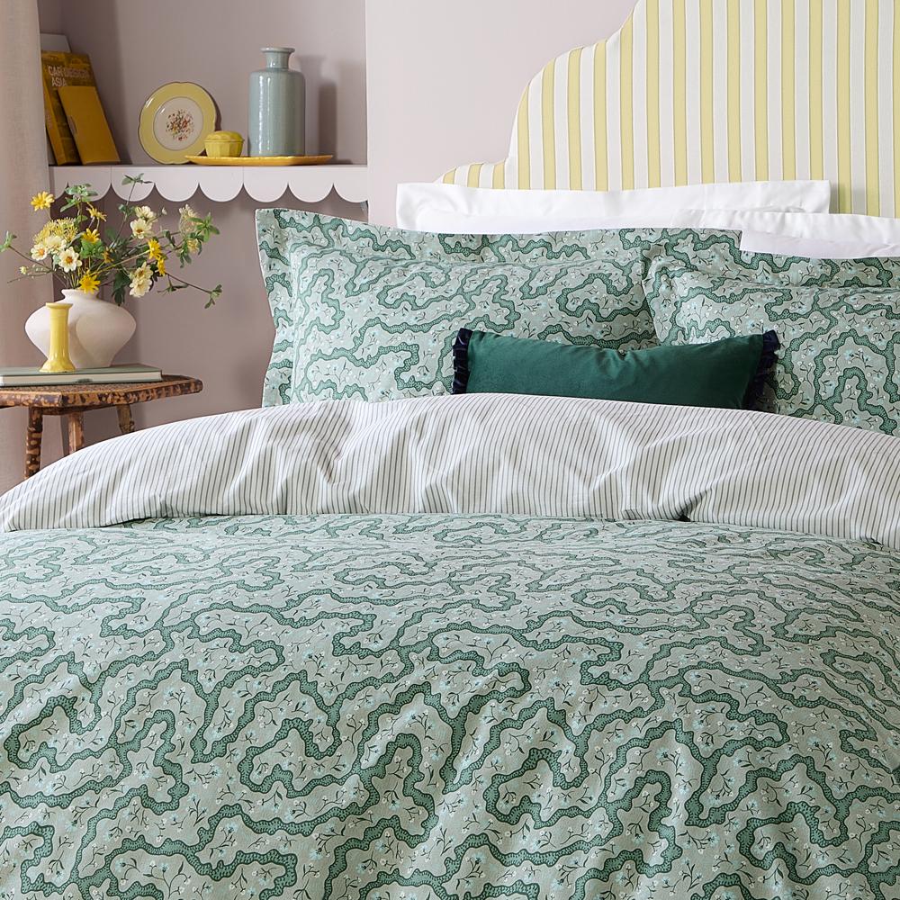 Tarragon - Close up - Wylder Brianna Reversible Cotton Floral Duvet Cover Set